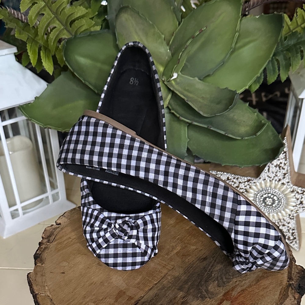 Time and Tru Black and White Checkered Flats•Size 8.5